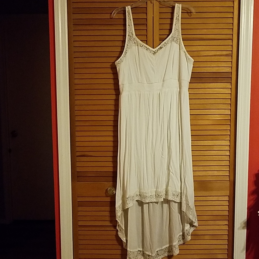 Torrid white lace sleeveless high-low dress